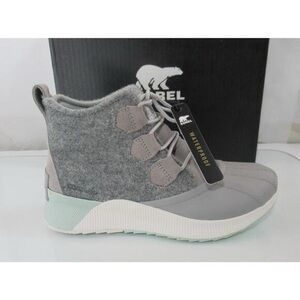 Sorel Women's Gray and White Waterproof Boots